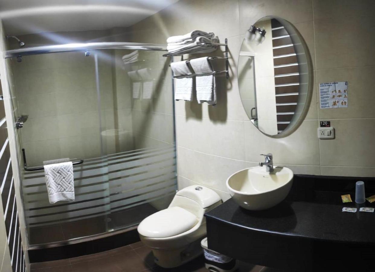 La Kapital Hotel Ambato Exteriör bild